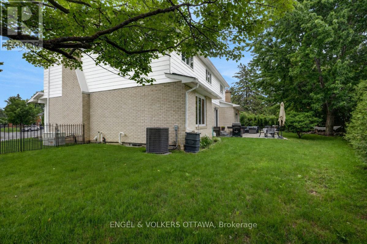 2032 Delmar Court, Ottawa, Ontario  K1H 5R6 - Photo 48 - X13449406