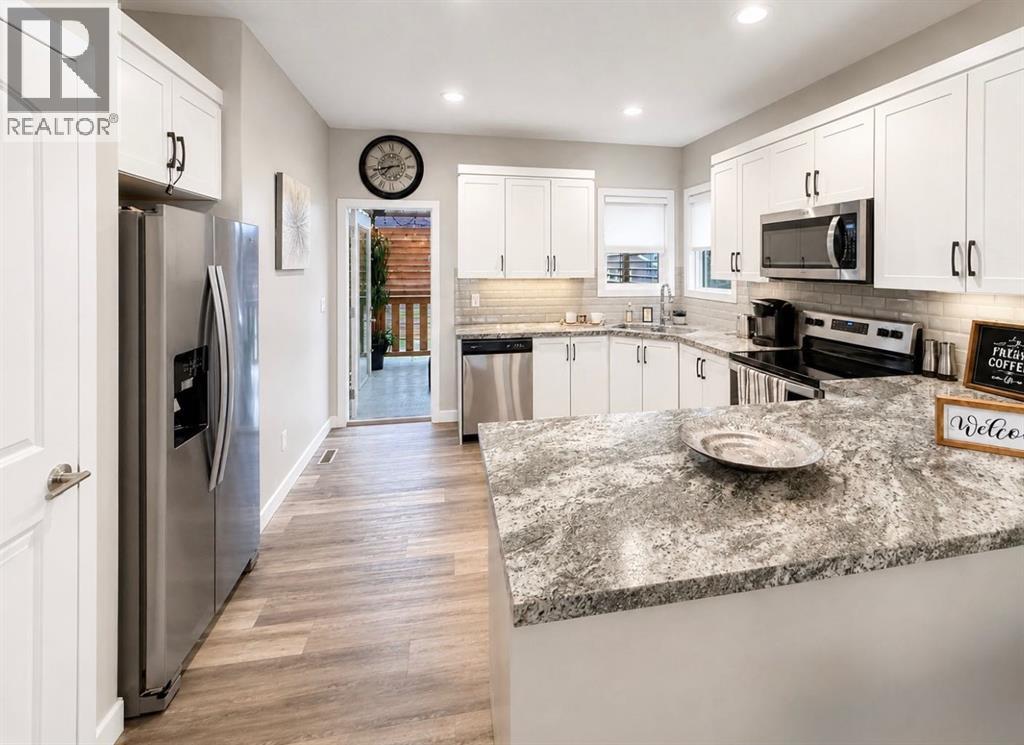 58 Village Crescent, Red Deer, Alberta  T4R 0P3 - Photo 6 - A2321377