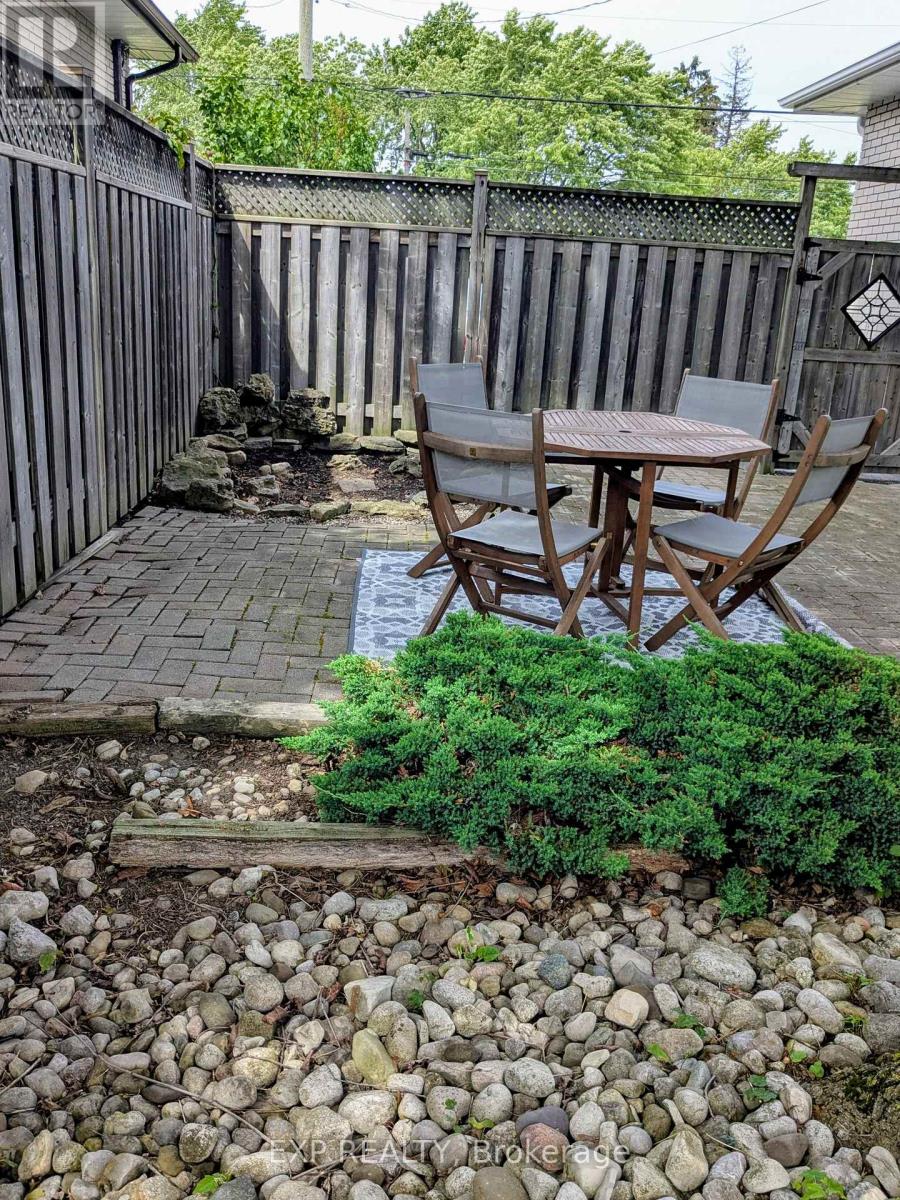 673 Winston Road, Grimsby, Ontario  L3M 4E8 - Photo 18 - X13453808