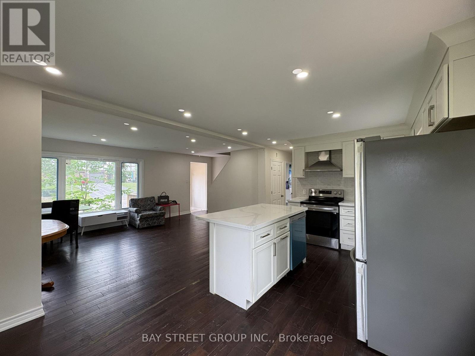 59 Ann Street, Hamilton, Ontario  L9H 2N4 - Photo 3 - X13440956