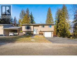 716 Lynnwood Crescent, Castlegar, British Columbia