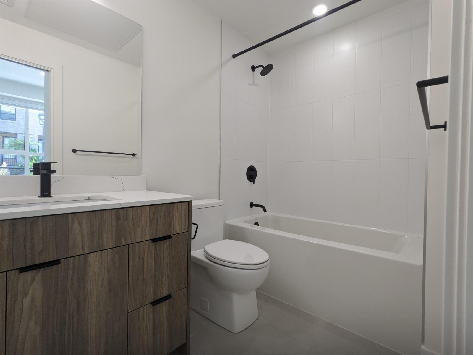 112 13455 94a Avenue, Surrey, British Columbia  V3V 1M9 - Photo 24 - R3137354