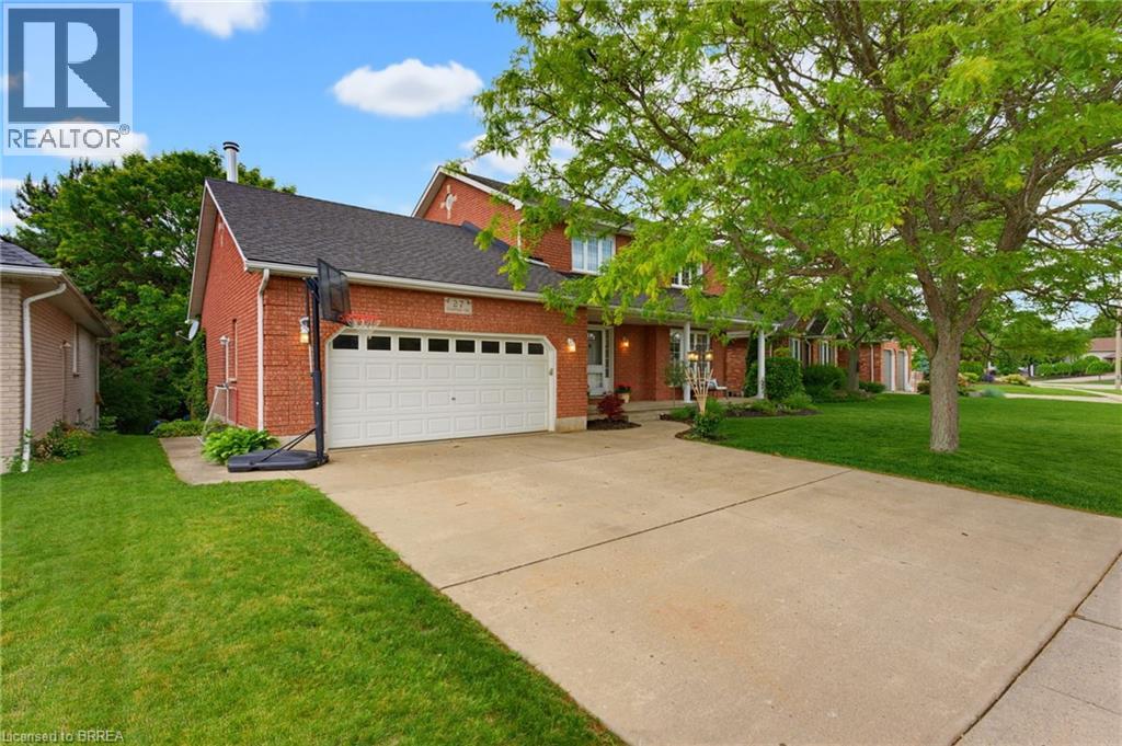 27 Hampton Court, St. George, Ontario  N0E 1N0 - Photo 2 - 40840973