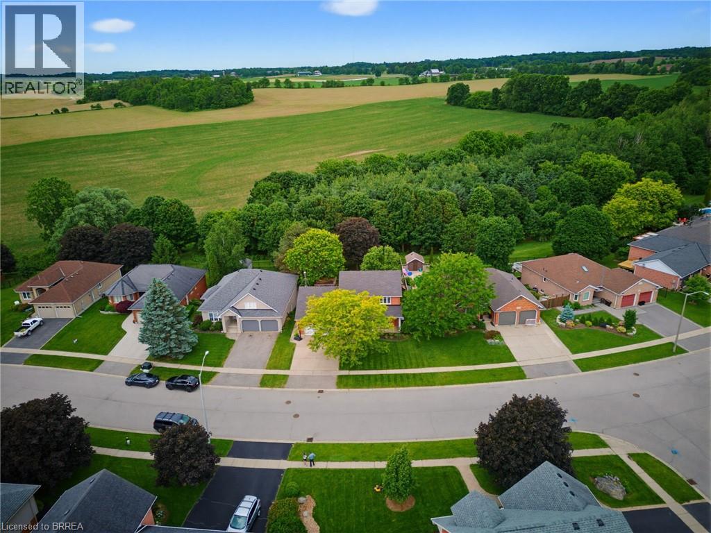 27 Hampton Court, St. George, Ontario  N0E 1N0 - Photo 31 - 40840973