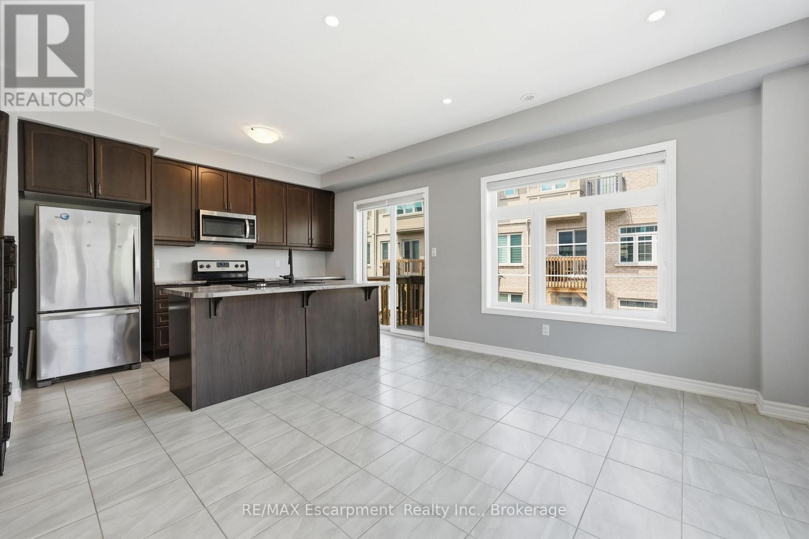 141 Borers Creek Circle, Hamilton, Ontario  L8B 1W3 - Photo 14 - X13459338