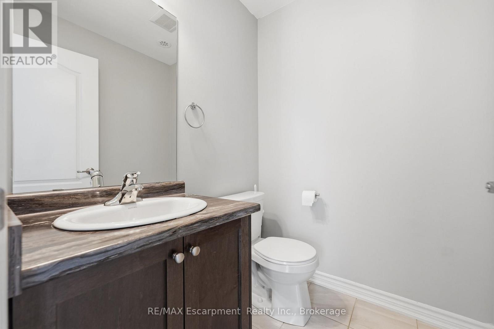 141 Borers Creek Circle, Hamilton, Ontario  L8B 1W3 - Photo 21 - X13459338