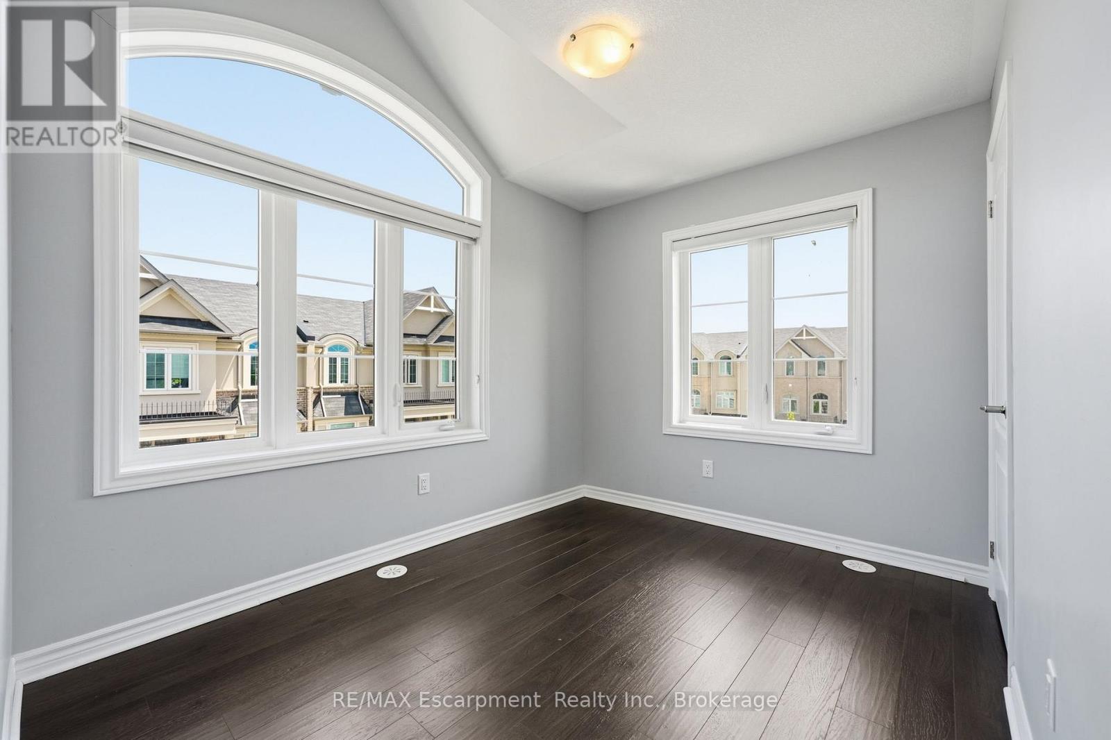 141 Borers Creek Circle, Hamilton, Ontario  L8B 1W3 - Photo 30 - X13459338