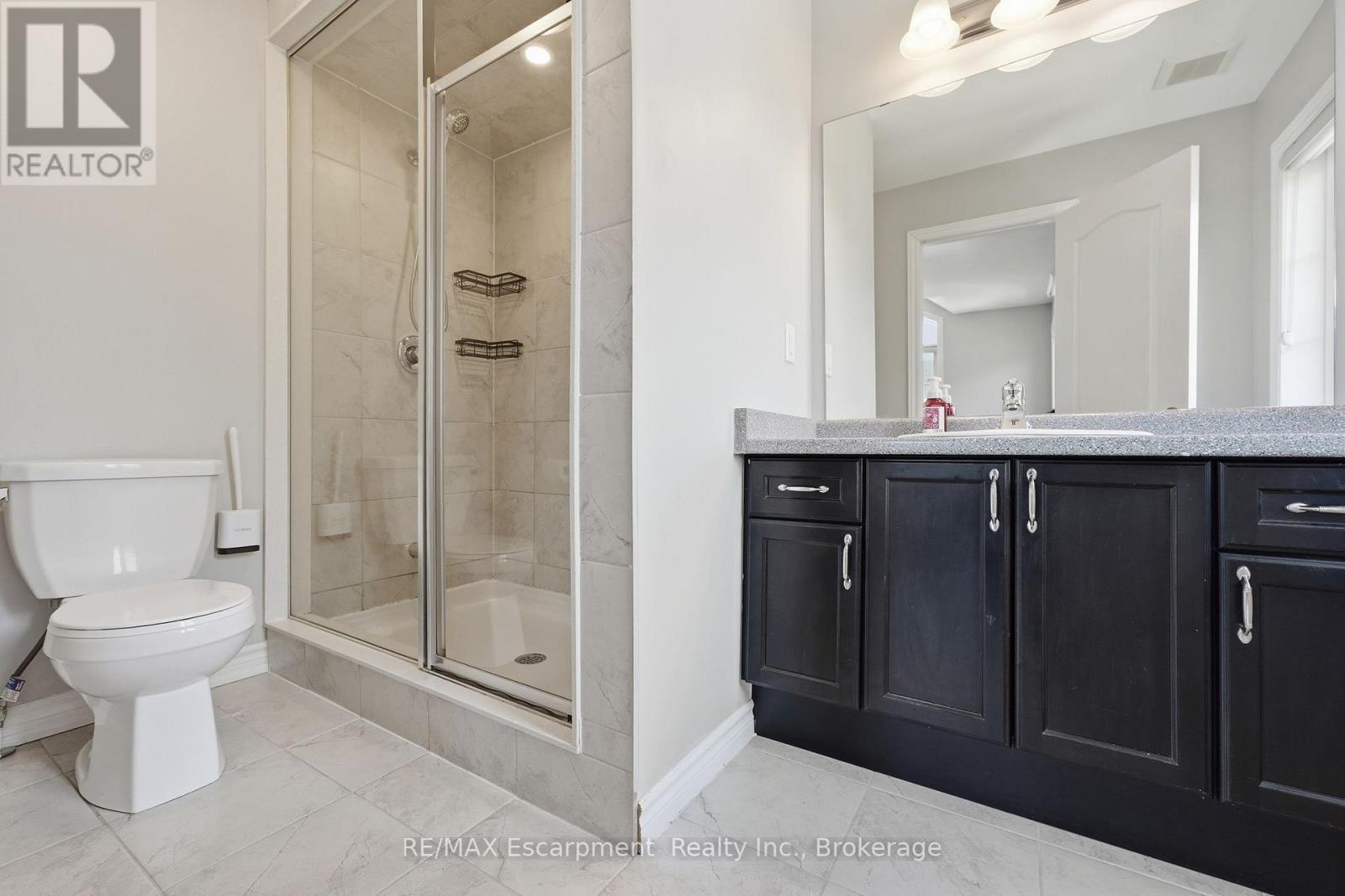 141 Borers Creek Circle, Hamilton, Ontario  L8B 1W3 - Photo 36 - X13459338