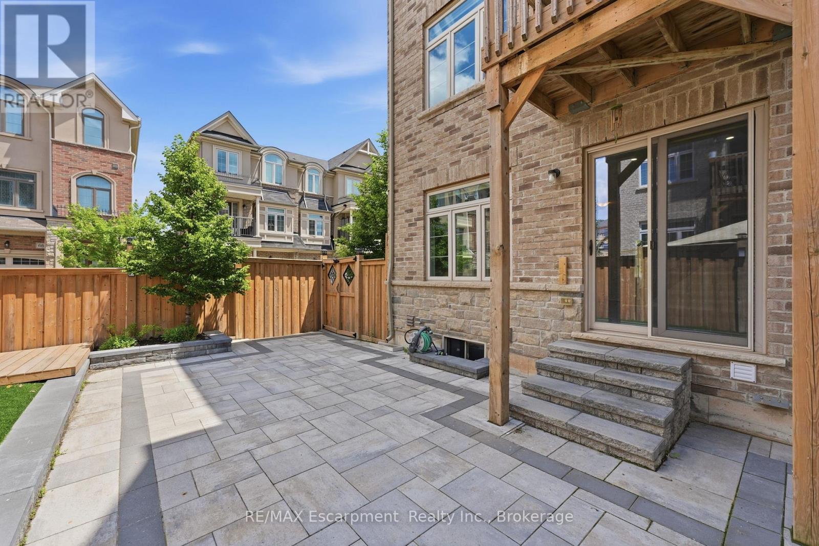 141 Borers Creek Circle, Hamilton, Ontario  L8B 1W3 - Photo 45 - X13459338
