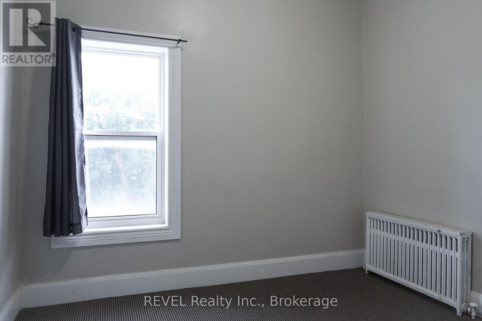 2 - 18 Clairmont Street, Thorold, Ontario L2V 1R1 - Photo 4 - X13459344