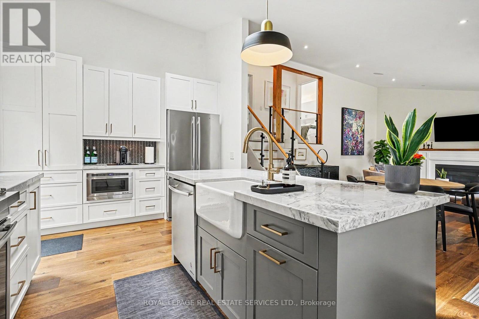 25 Brougham Crescent, Toronto, Ontario  M9R 1J3 - Photo 12 - W13456408