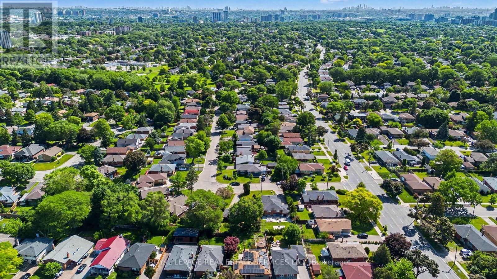 25 Brougham Crescent, Toronto, Ontario  M9R 1J3 - Photo 38 - W13456408