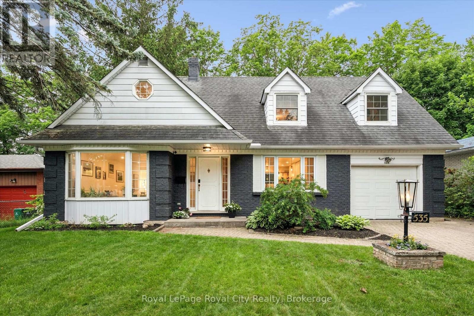 535 Sprucehill Avenue, Waterloo, Ontario  N2L 4V8 - Photo 1 - X13459364