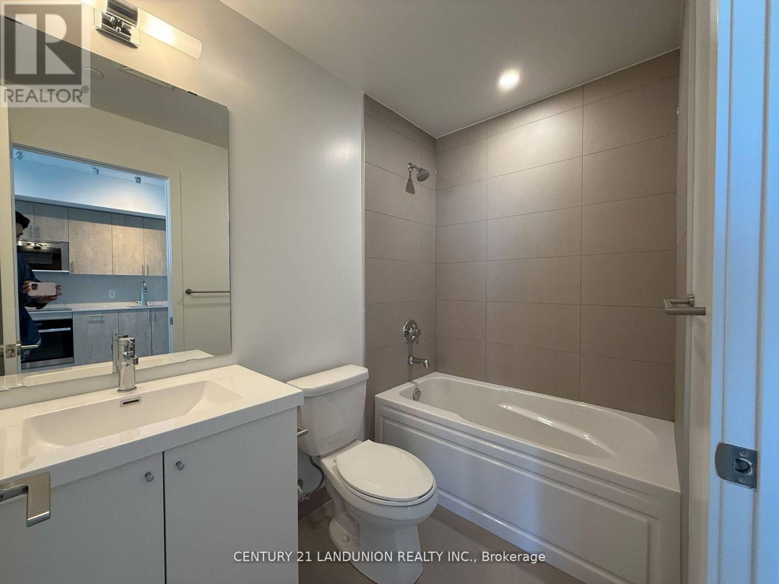 Ph19 - 2545 Simcoe Street N, Oshawa, Ontario  L1L 0W3 - Photo 12 - E13459382