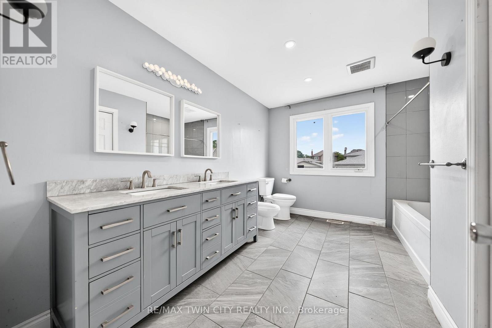 238 Hillmer Road, Cambridge, Ontario  N1R 6N8 - Photo 17 - X13459388