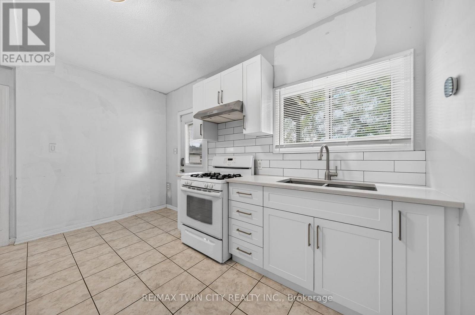 238 Hillmer Road, Cambridge, Ontario  N1R 6N8 - Photo 21 - X13459388