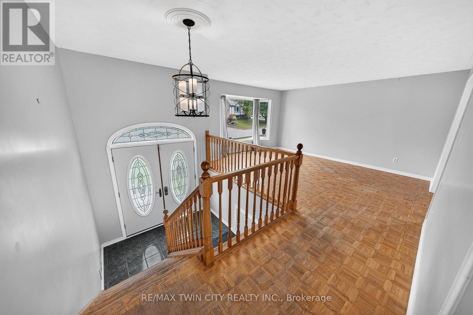238 Hillmer Road, Cambridge, Ontario  N1R 6N8 - Photo 4 - X13459388