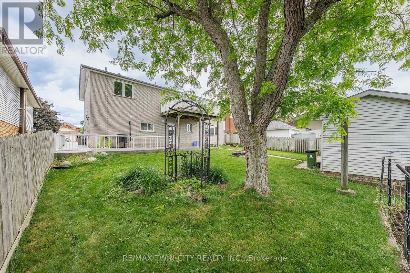 238 Hillmer Road, Cambridge, Ontario  N1R 6N8 - Photo 47 - X13459388