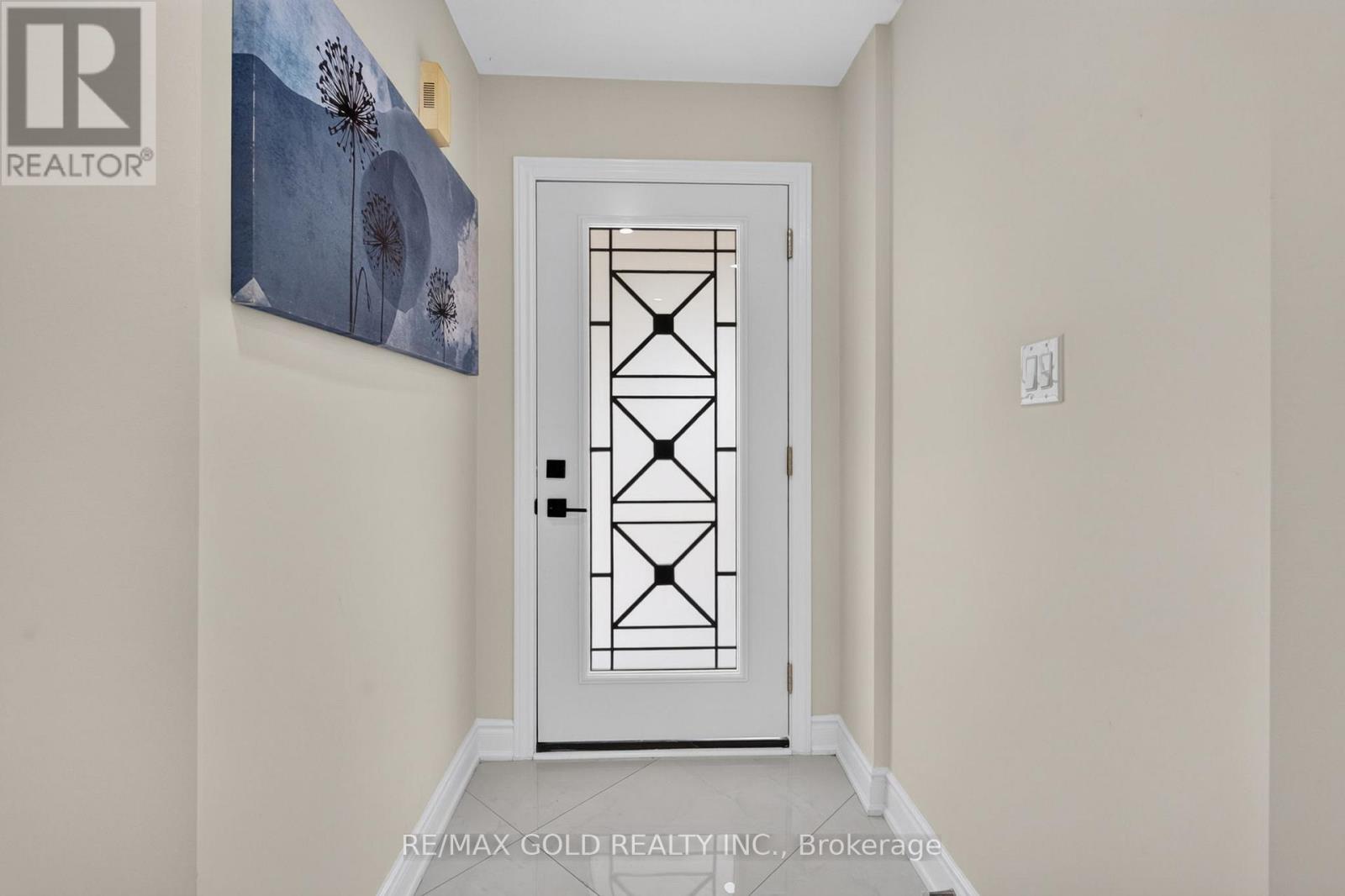 37 Lord Simcoe Drive, Brampton, Ontario  L6S 5H4 - Photo 4 - W13456918