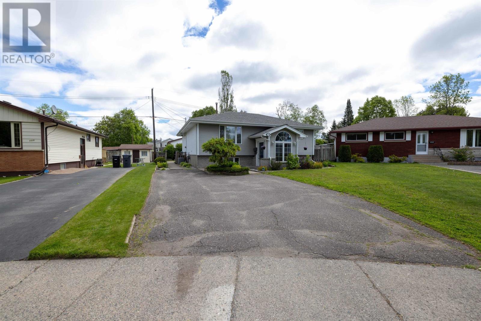 153 Theresa St, Thunder Bay, Ontario  P7A 5P6 - Photo 3 - TB2601568