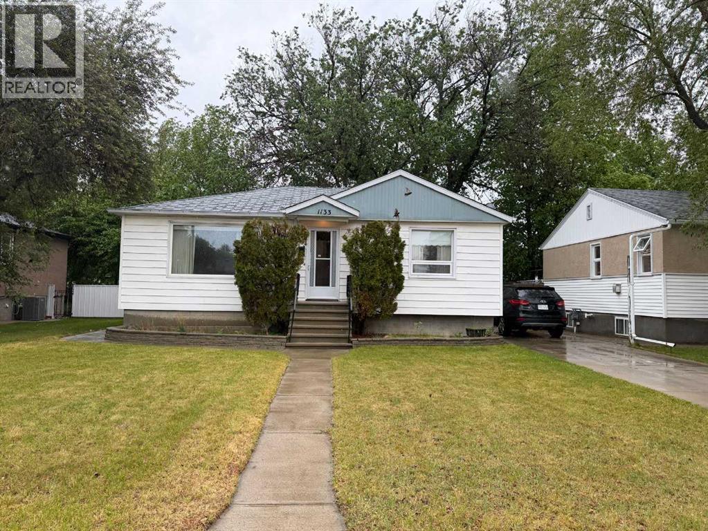1133 20 Street S, Lethbridge, Alberta  T1K 2E1 - Photo 1 - A2316511
