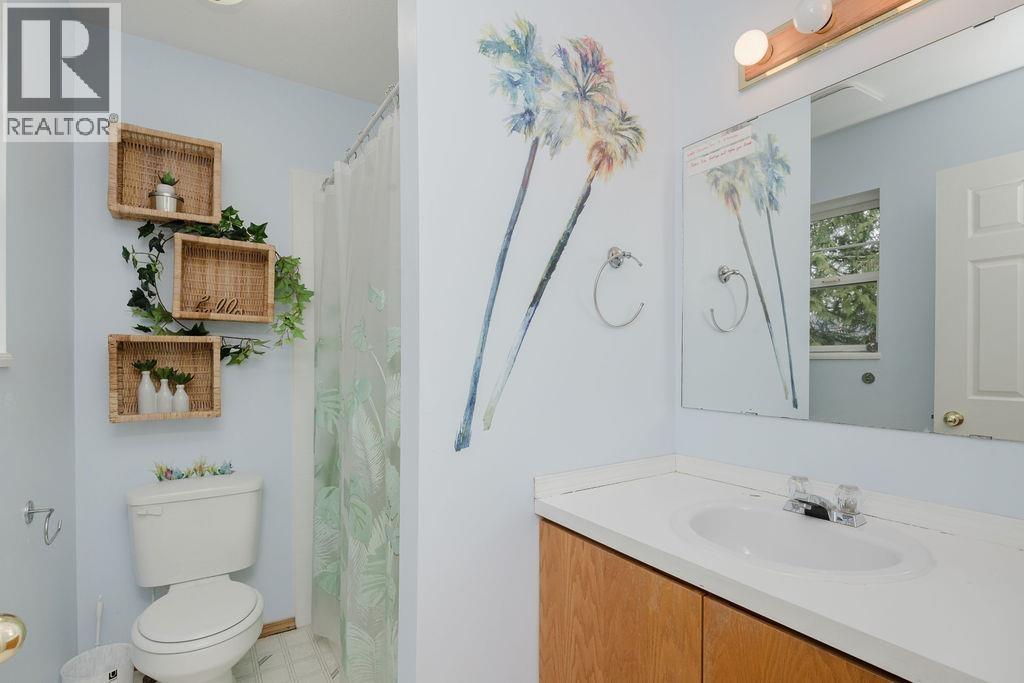 5808 Skookumchuk Road, Sechelt, British Columbia  V7Z 0P3 - Photo 22 - R3137335