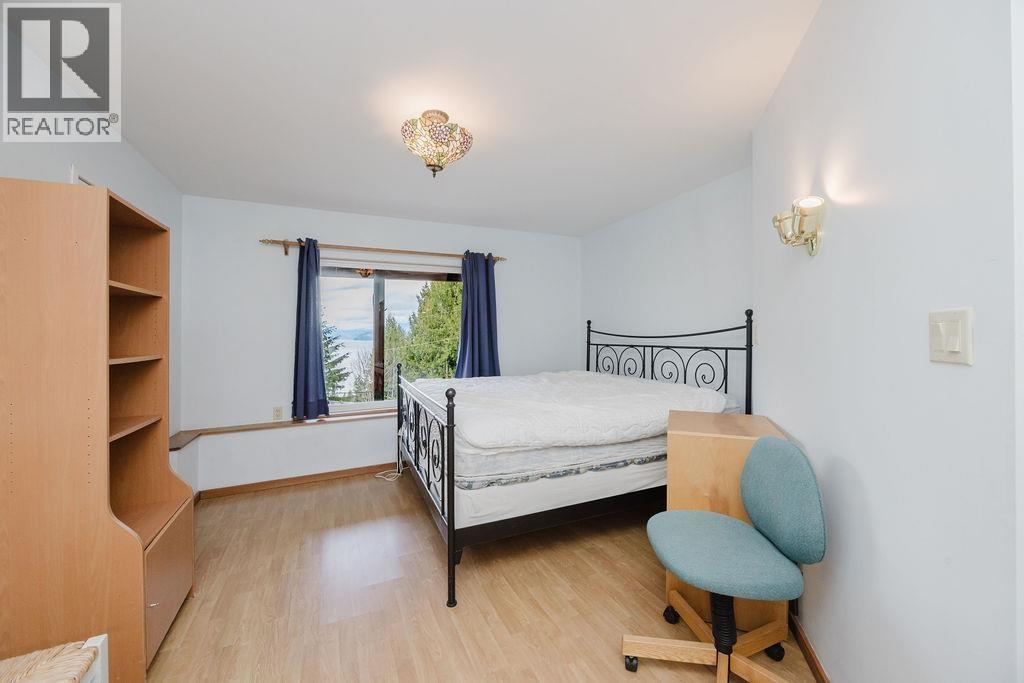 5808 Skookumchuk Road, Sechelt, British Columbia  V7Z 0P3 - Photo 32 - R3137335