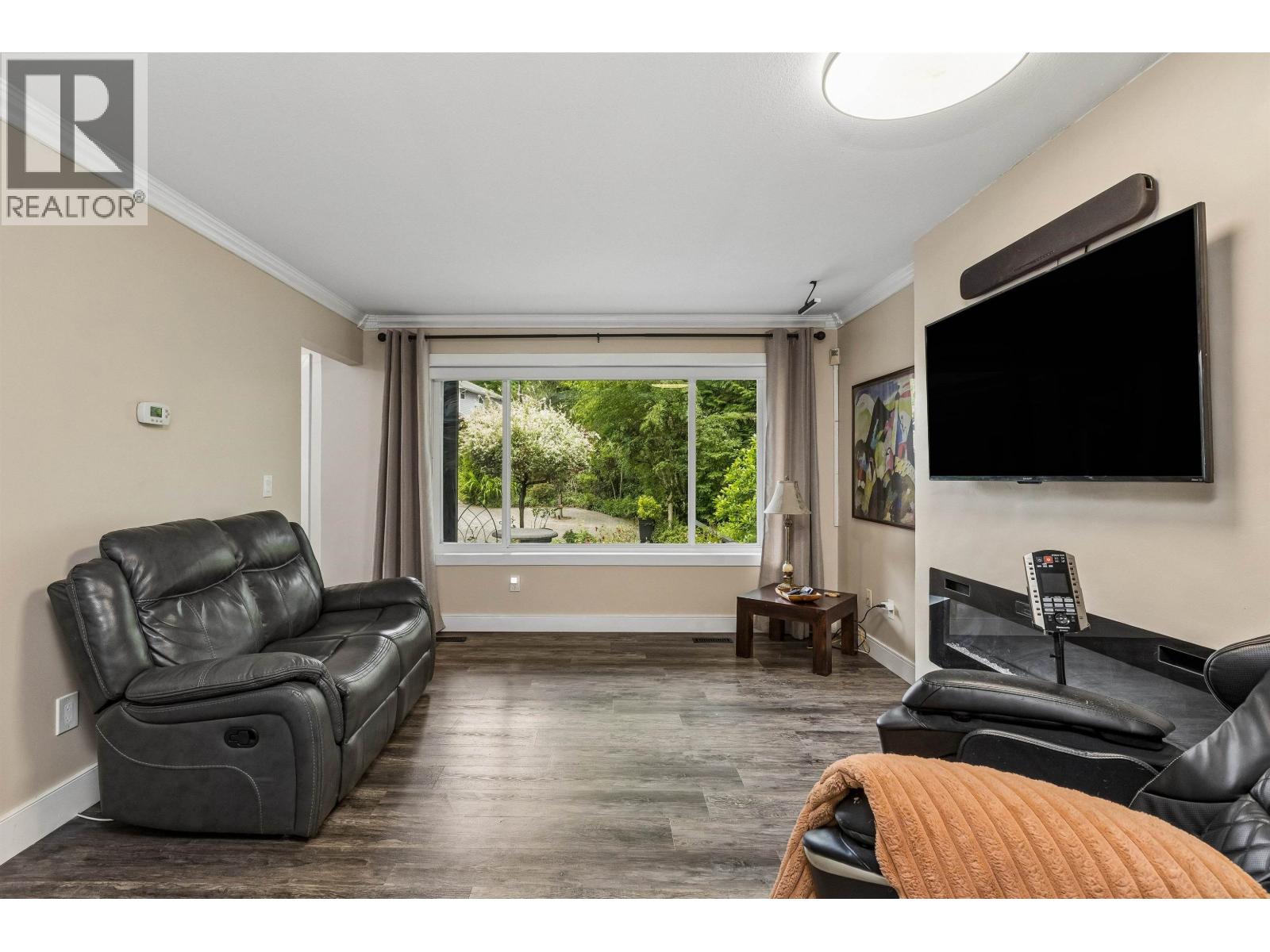 1501 Ostler Court, North Vancouver, British Columbia  V7G 2P1 - Photo 5 - R3137348