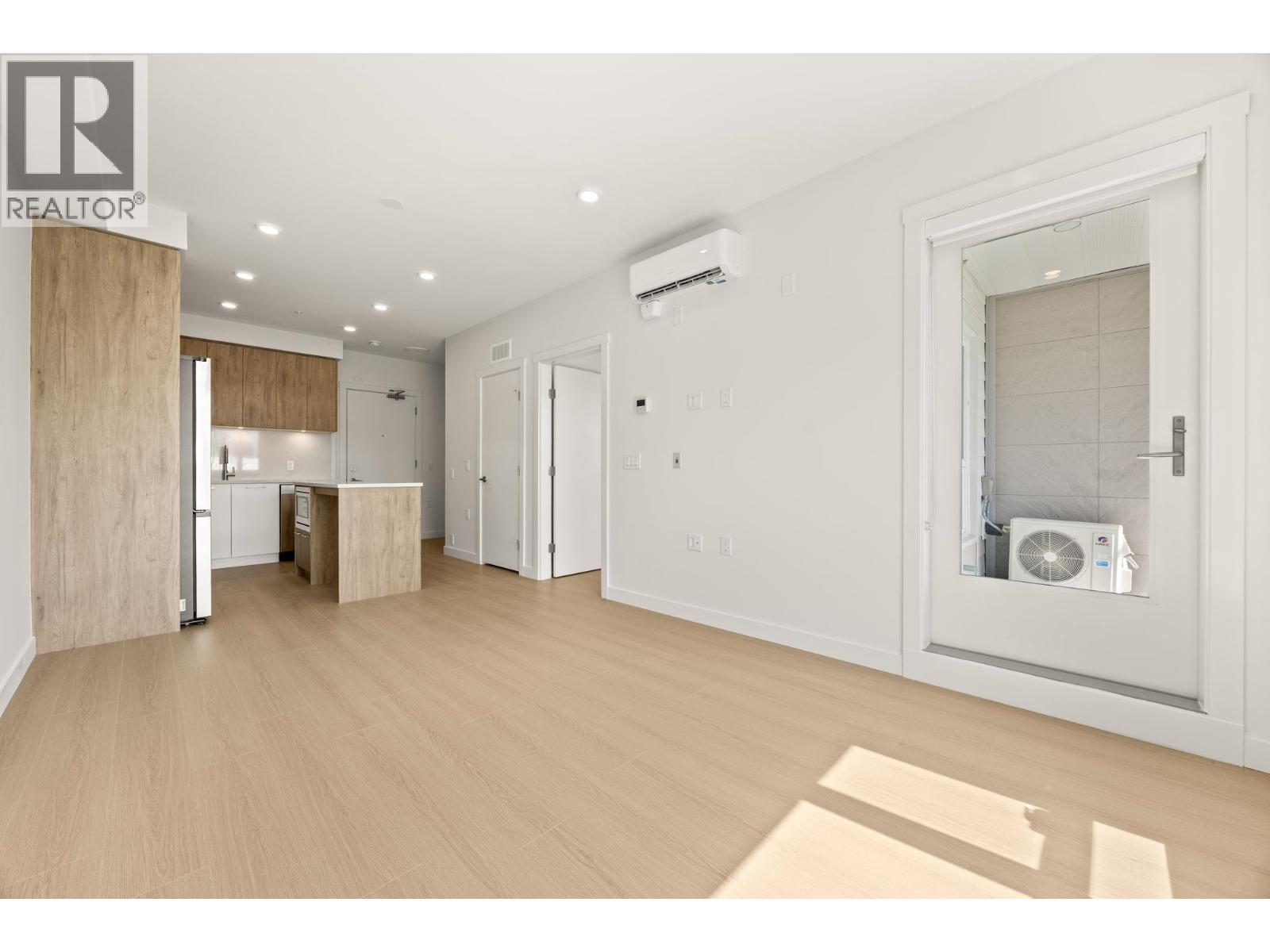 203 82 1st Street, New Westminster, British Columbia  V3L 0L8 - Photo 8 - R3137346