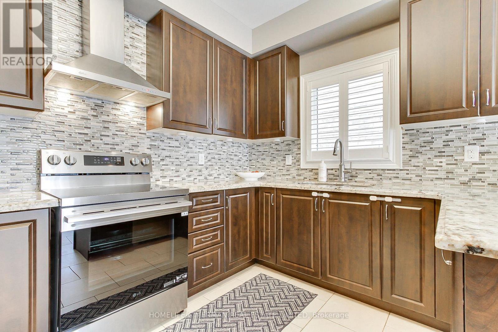 88 Chelsea Crescent, Bradford West Gwillimbury, Ontario  L3Z 0J7 - Photo 10 - N13459408