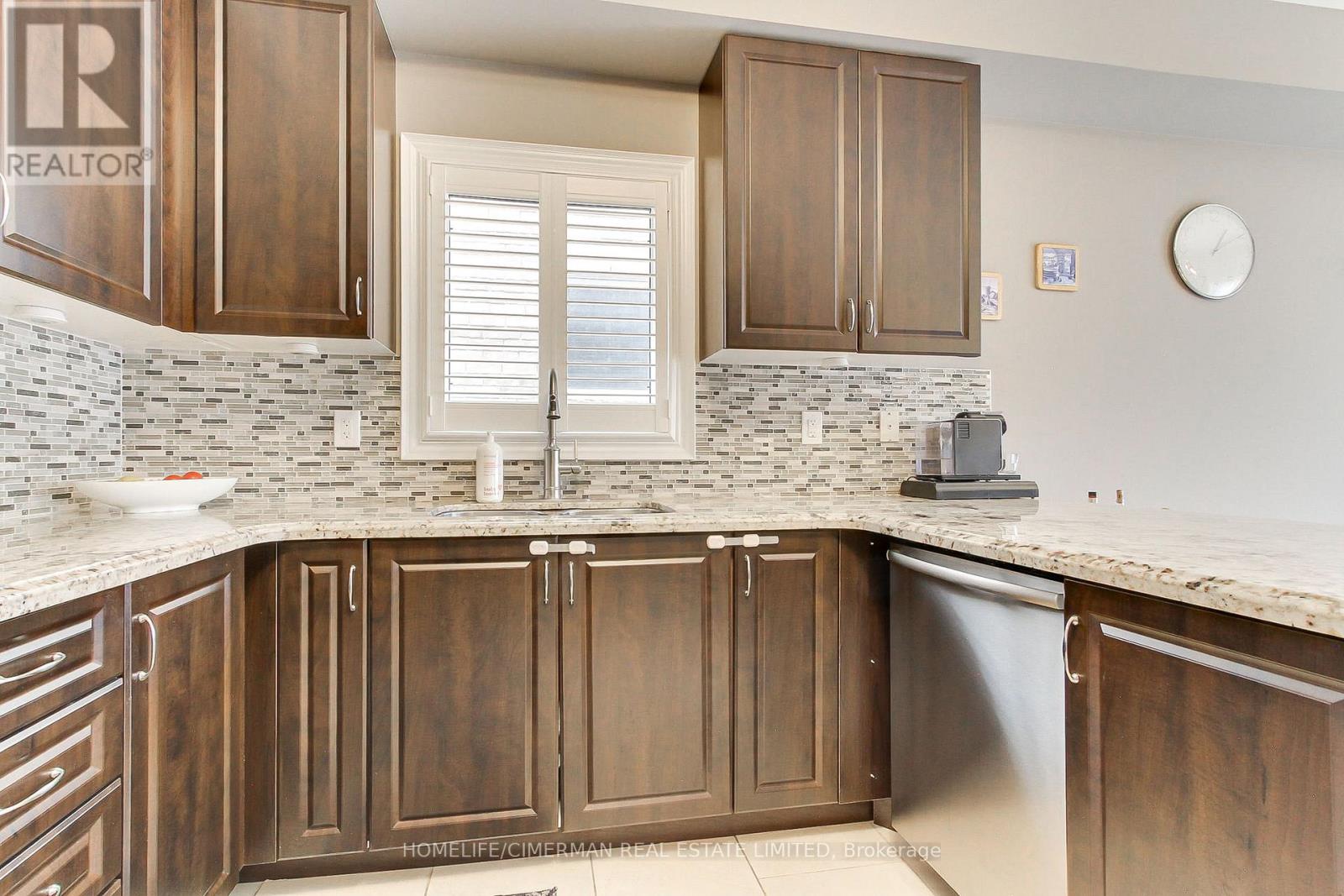 88 Chelsea Crescent, Bradford West Gwillimbury, Ontario  L3Z 0J7 - Photo 11 - N13459408