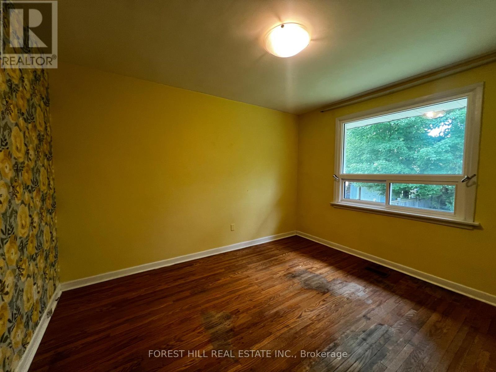 Upper - 244 St Vincent Street, Barrie (Wellington), Ontario  L4M 3Z8 - Photo 13 - S13459426