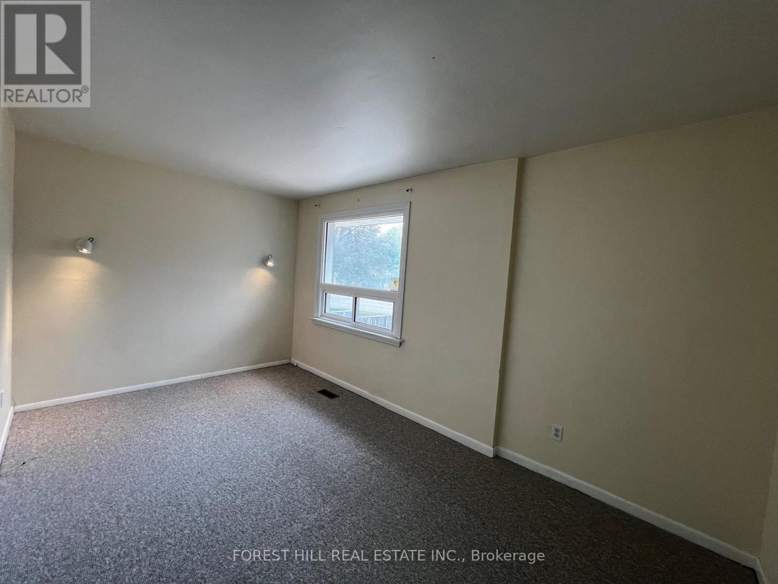 Upper - 244 St Vincent Street, Barrie (Wellington), Ontario  L4M 3Z8 - Photo 15 - S13459426