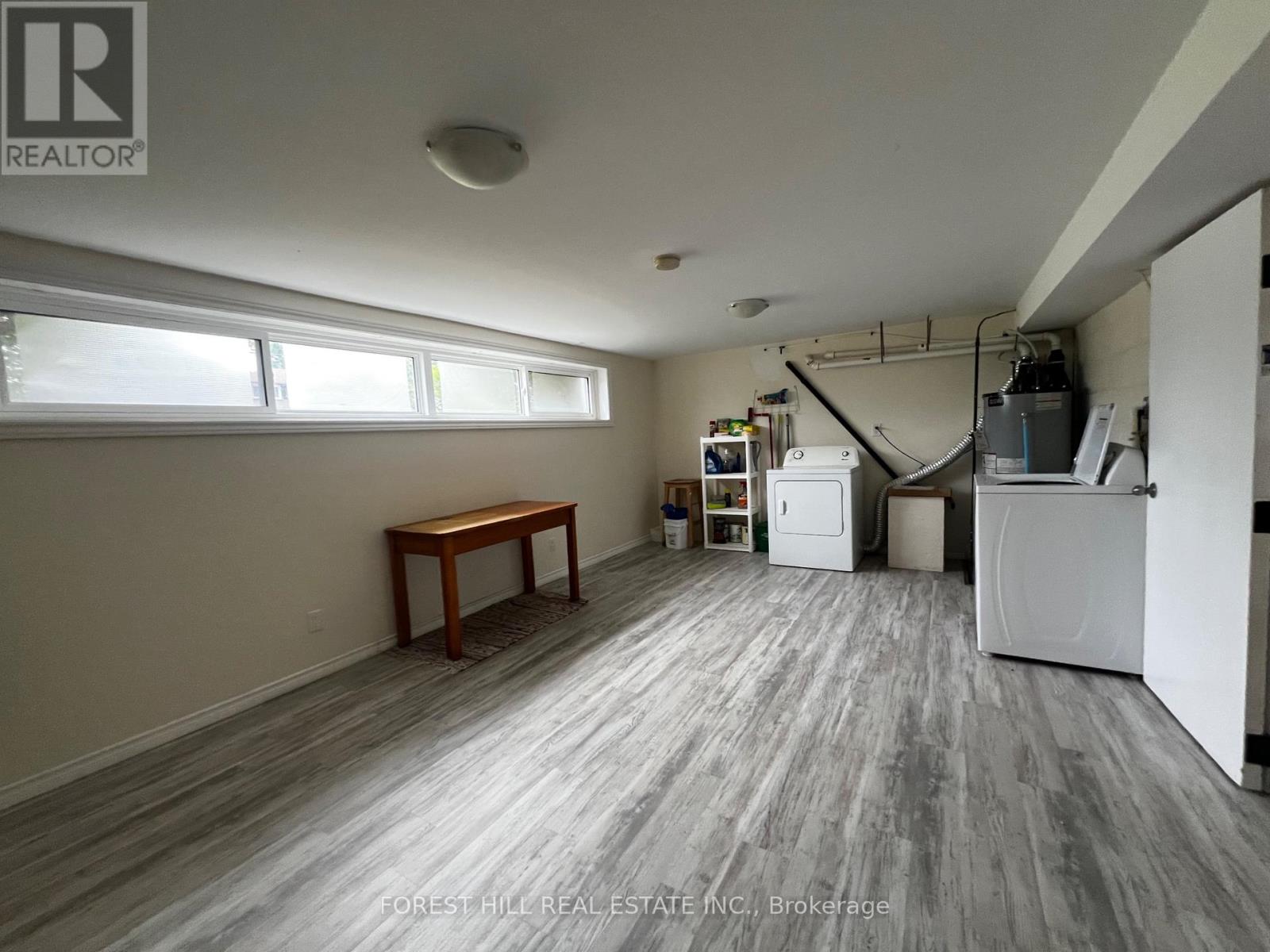 Upper - 244 St Vincent Street, Barrie (Wellington), Ontario  L4M 3Z8 - Photo 17 - S13459426