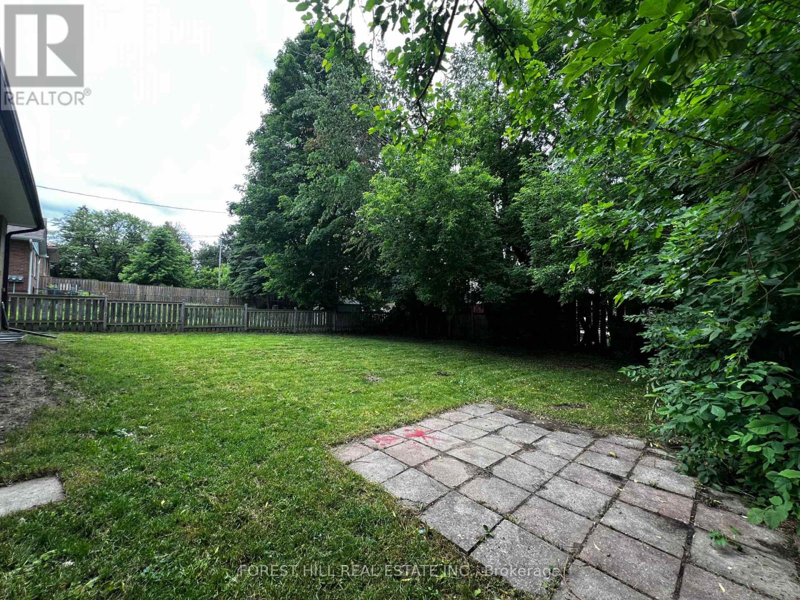 Upper - 244 St Vincent Street, Barrie (Wellington), Ontario  L4M 3Z8 - Photo 18 - S13459426