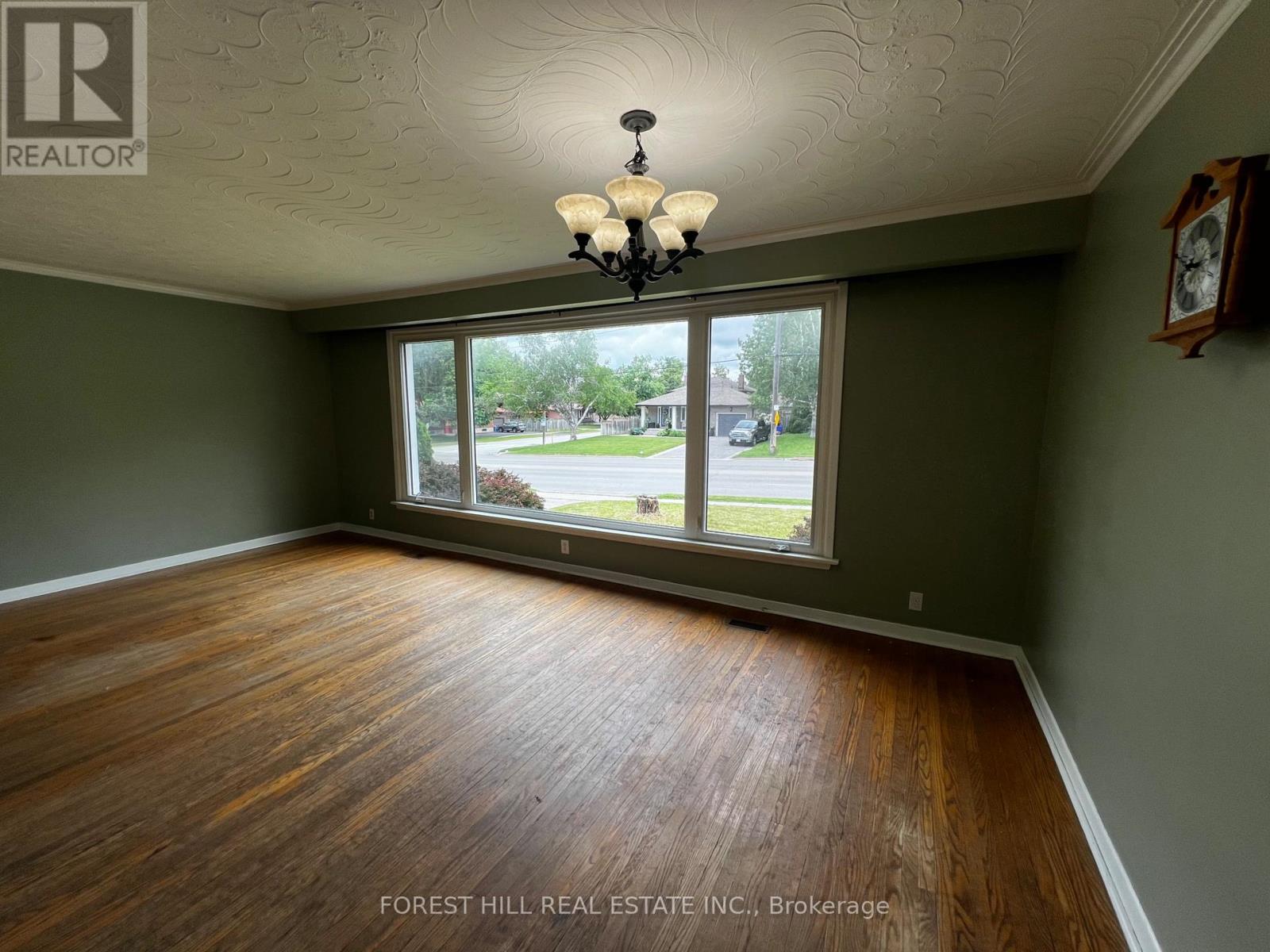 Upper - 244 St Vincent Street, Barrie (Wellington), Ontario  L4M 3Z8 - Photo 7 - S13459426