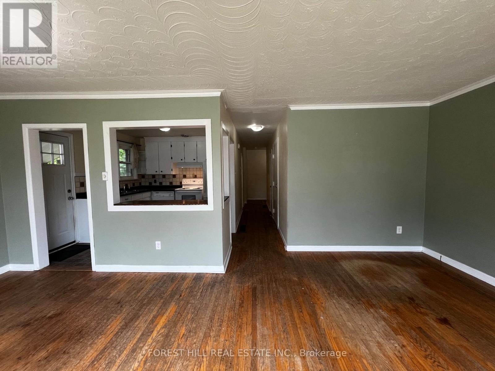 Upper - 244 St Vincent Street, Barrie (Wellington), Ontario  L4M 3Z8 - Photo 8 - S13459426