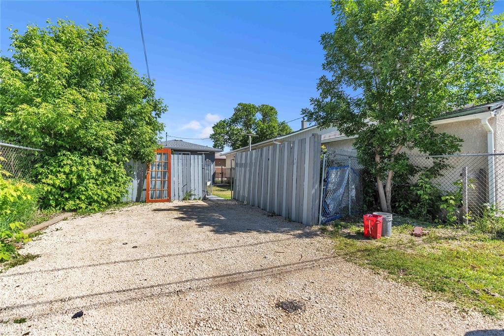 514 Melrose Avenue, Winnipeg, Manitoba  R2C 0B6 - Photo 18 - 202614162