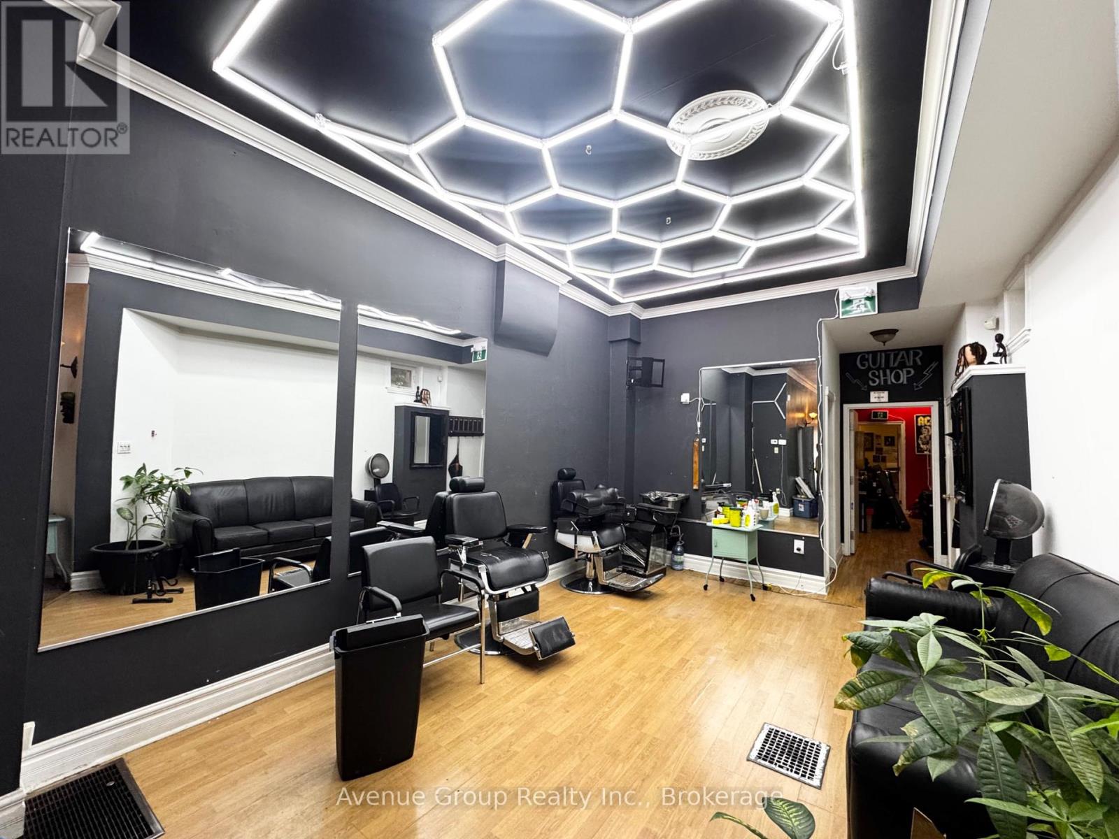 1612 Queen Street W, Toronto, Ontario M6R 1A8 - Photo 6 - W13459418