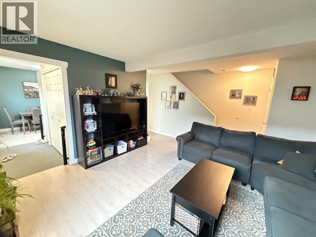 21, 110 Tamarack Avenue, Hinton, Alberta T7V 1C5 - Photo 10 - A2320522
