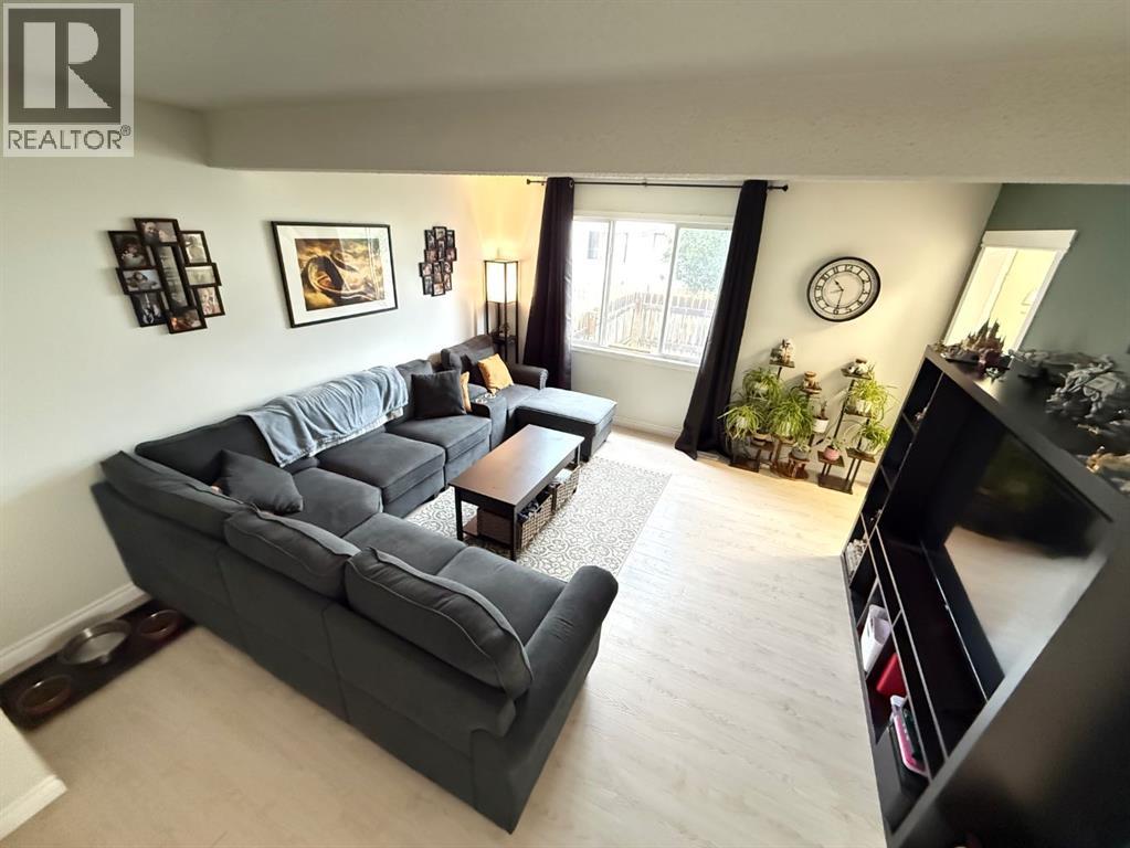 21, 110 Tamarack Avenue, Hinton, Alberta T7V 1C5 - Photo 11 - A2320522
