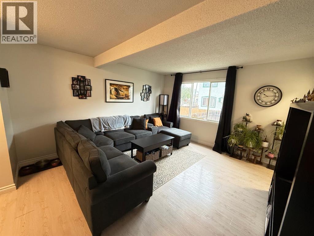 21, 110 Tamarack Avenue, Hinton, Alberta T7V 1C5 - Photo 9 - A2320522