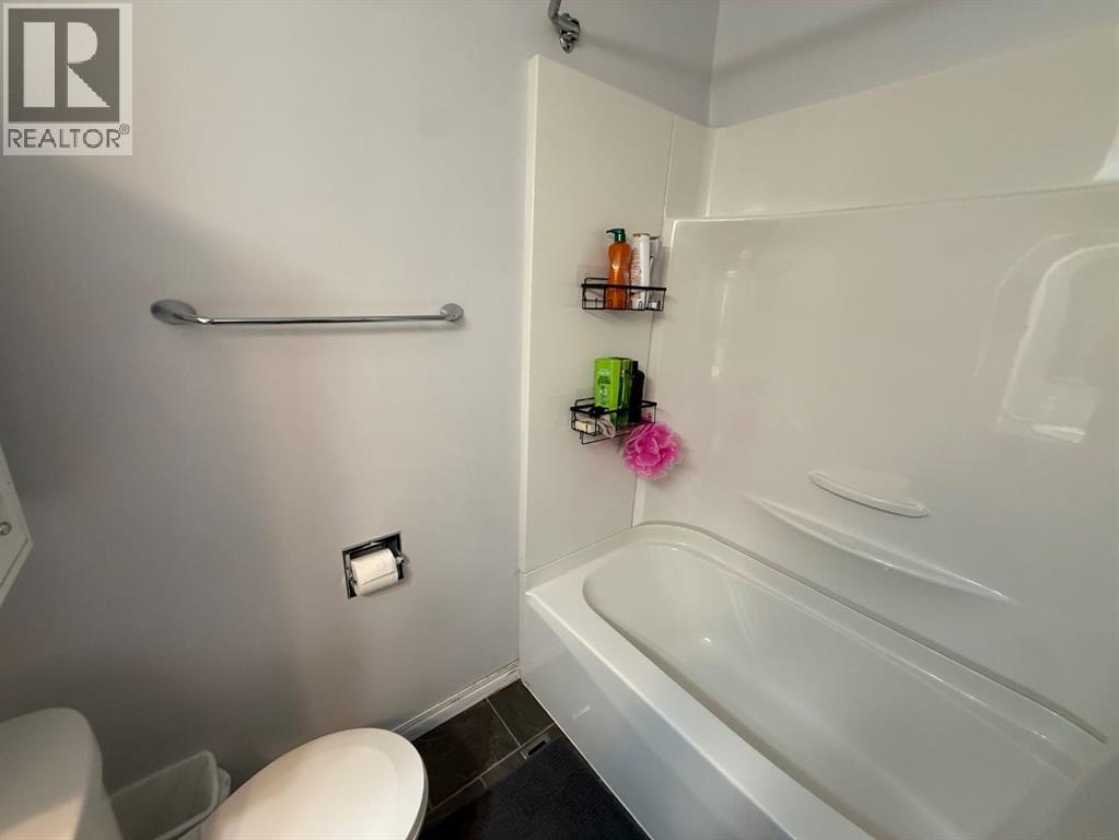 21, 110 Tamarack Avenue, Hinton, Alberta T7V 1C5 - Photo 13 - A2320522