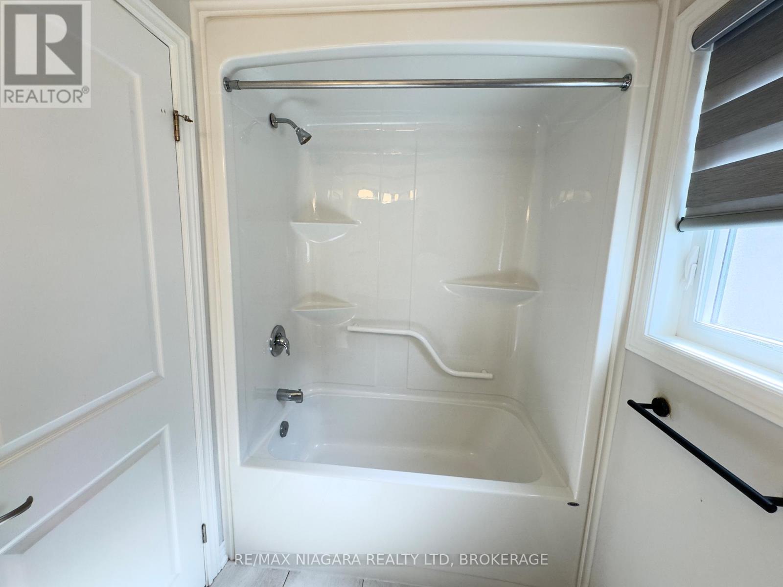 93 Sunflower Place, Welland, Ontario  L3C 0H8 - Photo 10 - X13443464