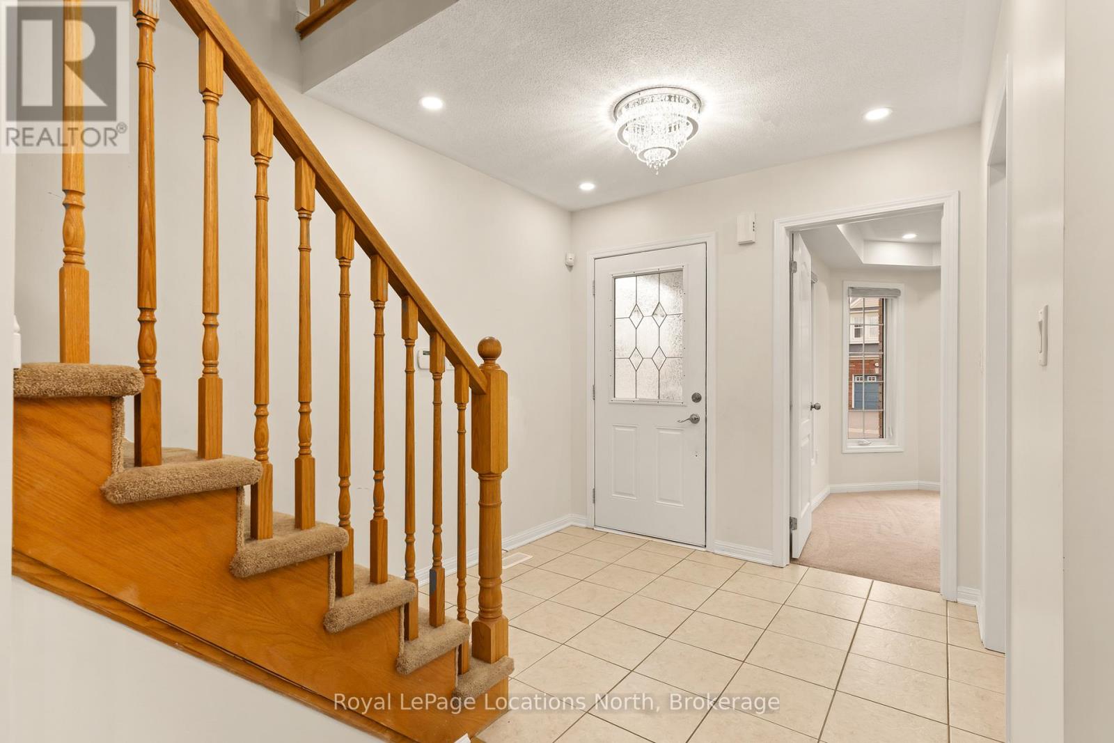 16 Ferris Lane, New Tecumseth, Ontario  L9R 0H9 - Photo 4 - N13459458