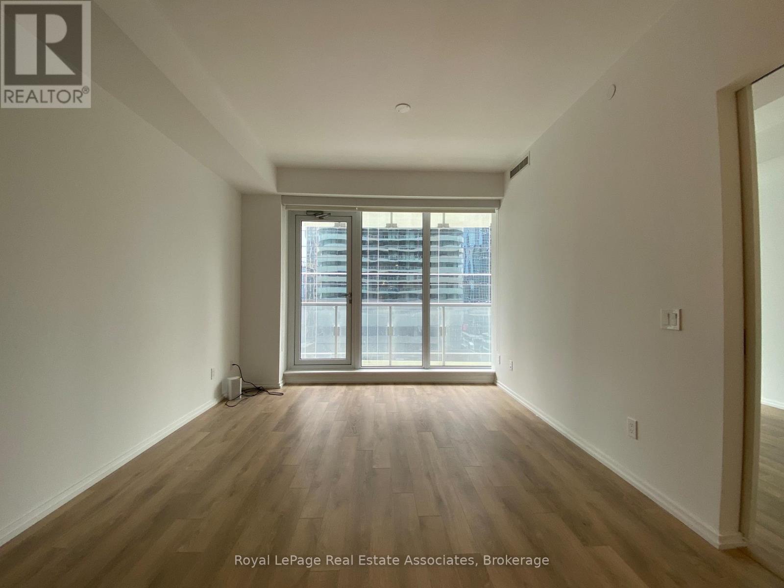 1207 - 197 Yonge Street, Toronto, Ontario  M5B 0C1 - Photo 5 - C13459498