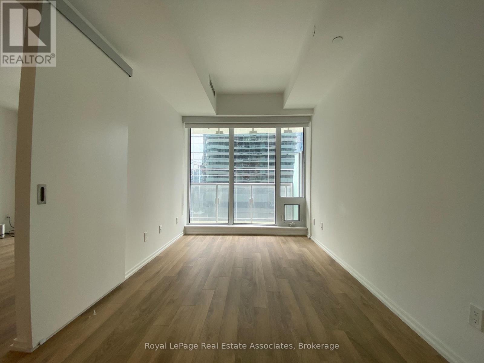 1207 - 197 Yonge Street, Toronto, Ontario  M5B 0C1 - Photo 9 - C13459498