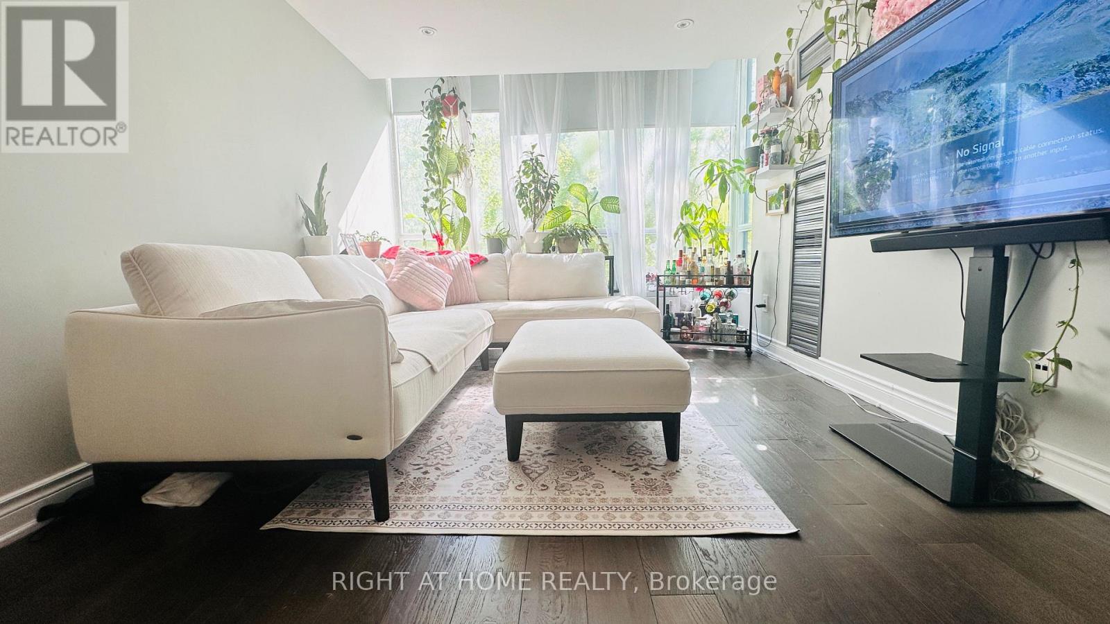 209 - 3050 ELLESMERE ROAD, Toronto, Ontario