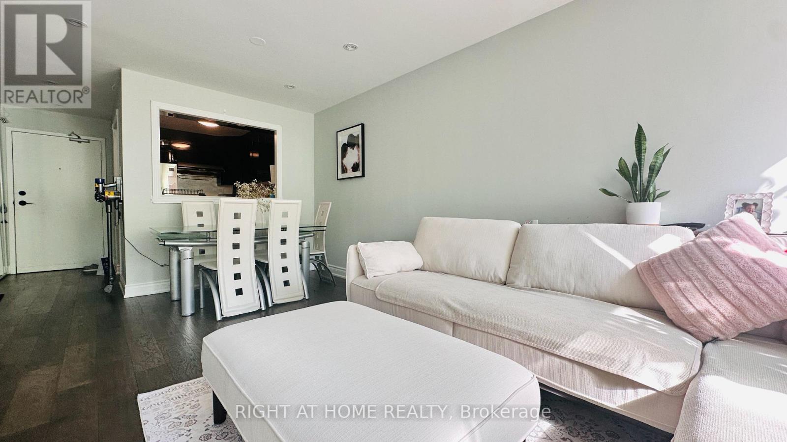 209 - 3050 Ellesmere Road, Toronto, Ontario  M1E 5E6 - Photo 4 - E13459470