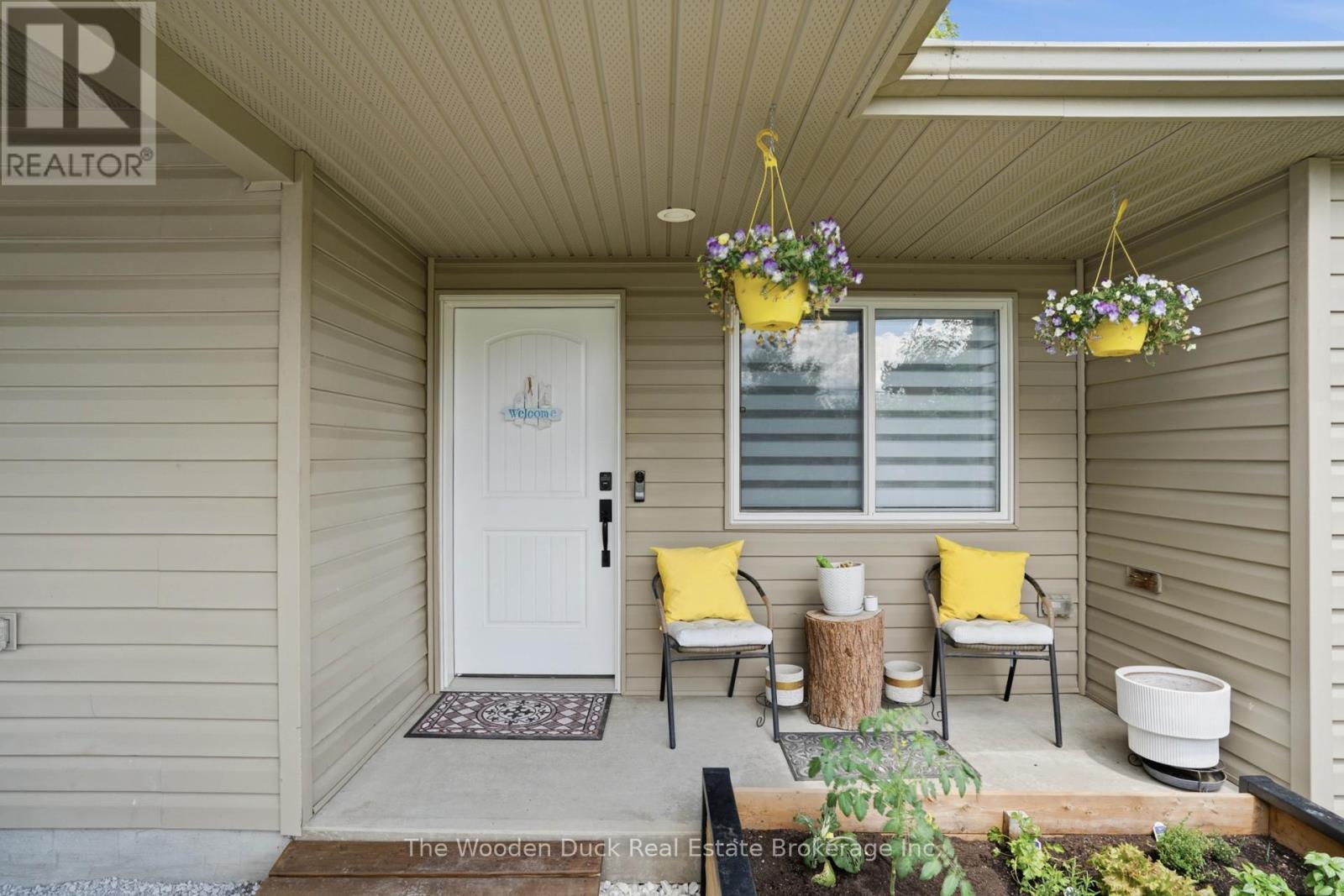 96 LIVINGSTONE AVENUE W, Centre Hastings, Ontario